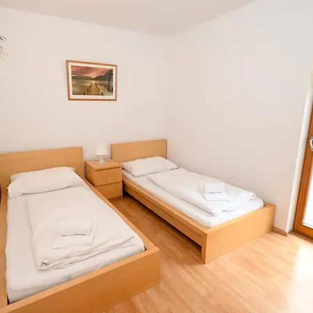 Appartementhaus Zell By In One *