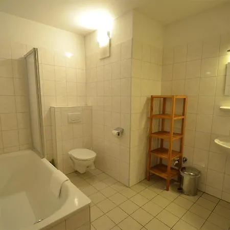 公寓 Appartementhaus Zell By In One